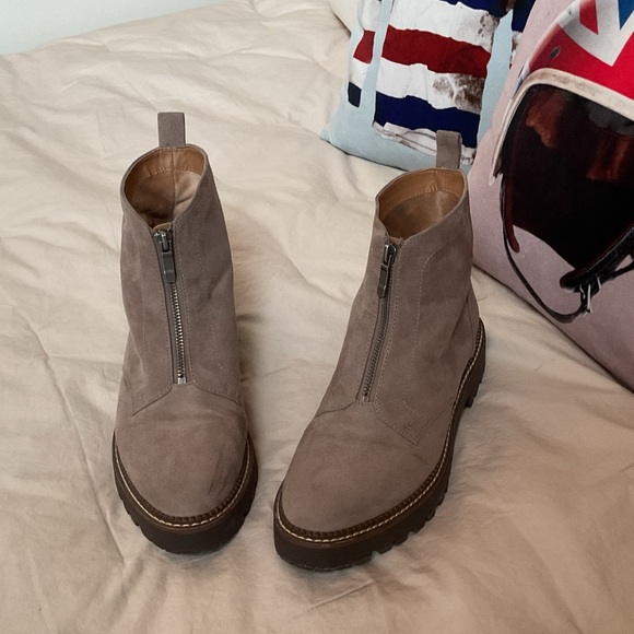 Nordstrom Rack Shoes - Nordstrom Rack Faux Suede Ankle Boots Thick Lug Sole Front Zip Women’s Sz 8.5